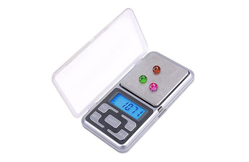 Cântar digital - cu gradaţie din 0,01 g, pentru cântărirea monedelor sau a bijuteriilor