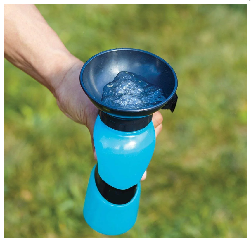 Sticla din silicon cu bol de apa pentru caini