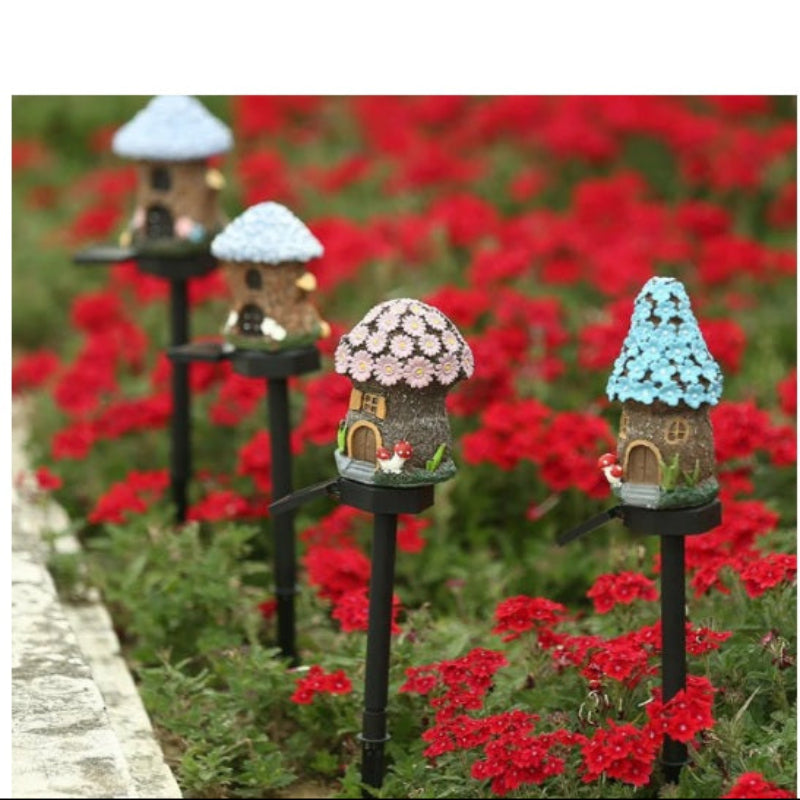 Set 2 lampi solare decorative pentru gradina, model casuta zane