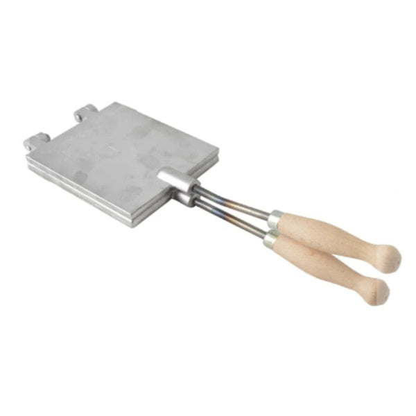 Forma pentru saratele, din aluminiu,cu manere de lemn