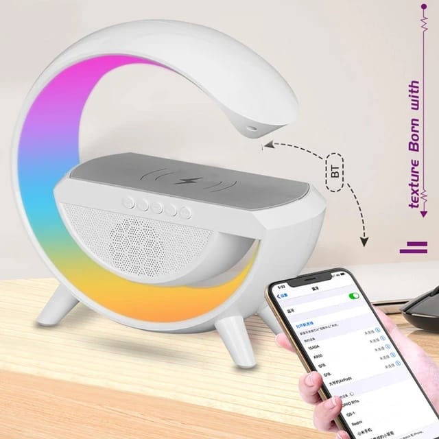Lampa Smart LED RGB si Incarcator Wireless